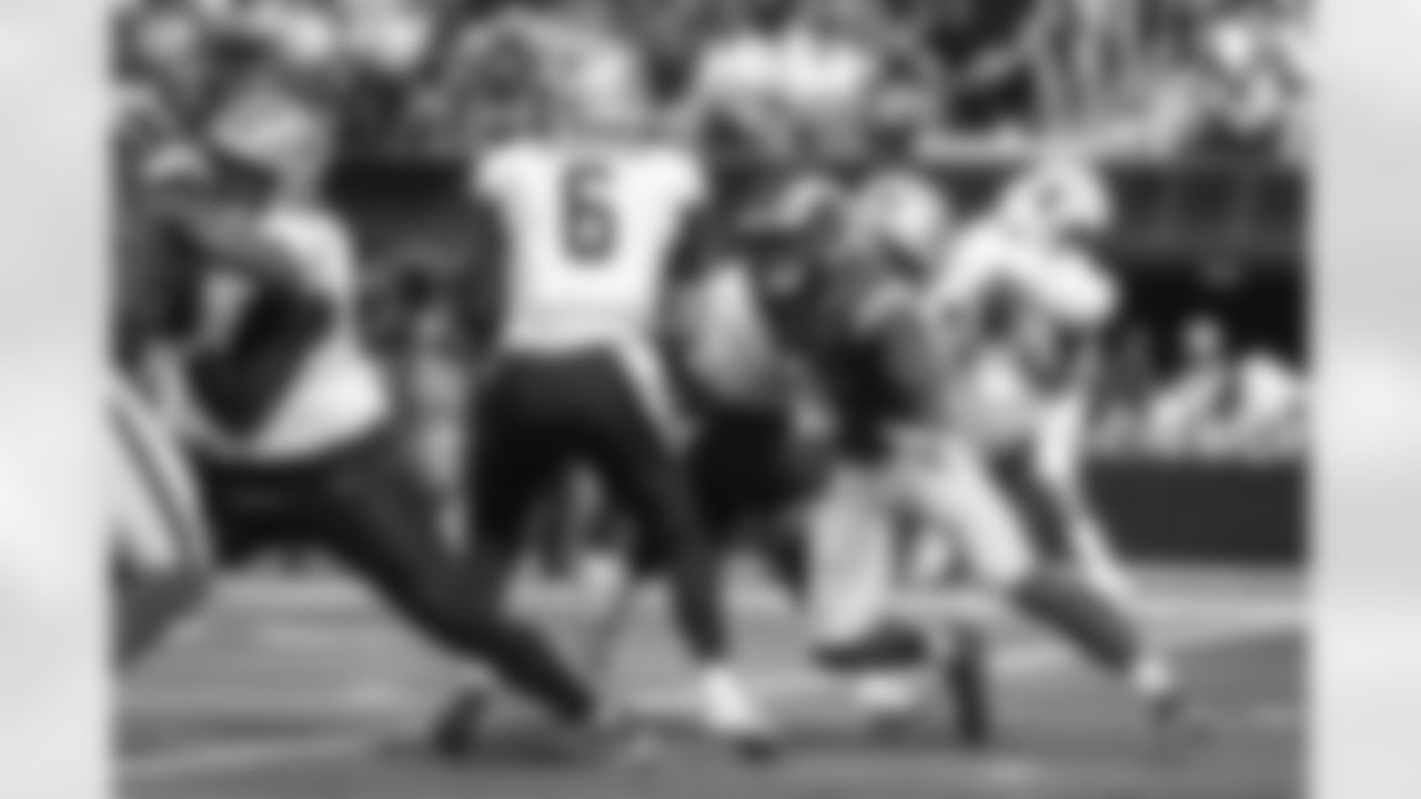 The Los Angeles Rams take on the New Orleans Saints in week 9 of the 2025 NFL regular season.