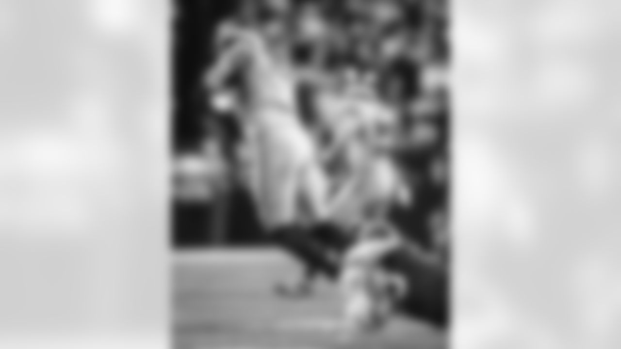 The Los Angeles Rams take on the Seattle Seahawks in week 16 of the 2025 NFL regular season.