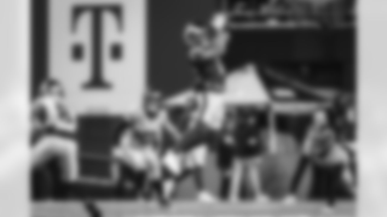 The Los Angeles Rams take on the Seattle Seahawks in week 16 of the 2025 NFL regular season.