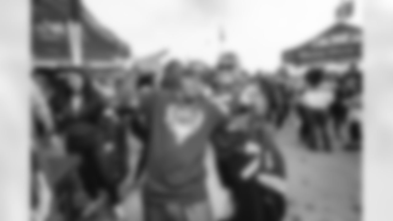 The Los Angeles Rams take on the New Orleans Saints in week 9 of the 2025 NFL regular season.