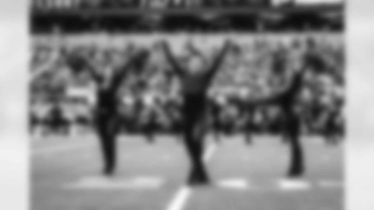 The Los Angeles Rams take on the Seattle Seahawks in week 11 of the 2025 NFL regular season.