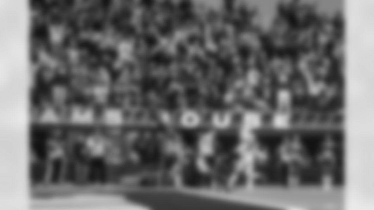 E_260104_Rams_vs_Cardinals_TE_637