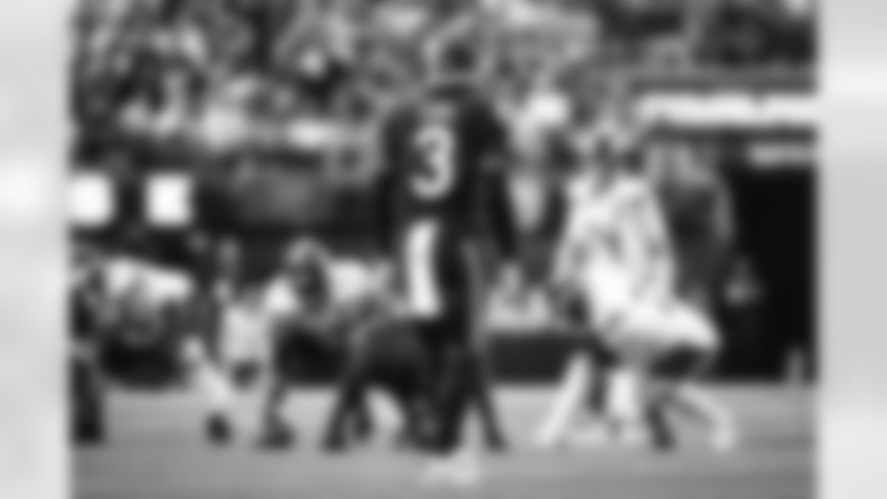 The Los Angeles Rams take on the Seattle Seahawks in week 11 of the 2025 NFL regular season.