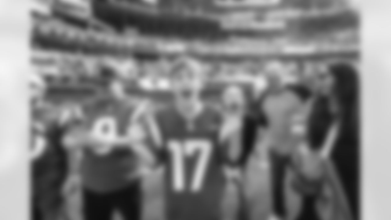 The Los Angeles Rams take on the Detroit Lions in week 15 of the 2025 NFL regular season.