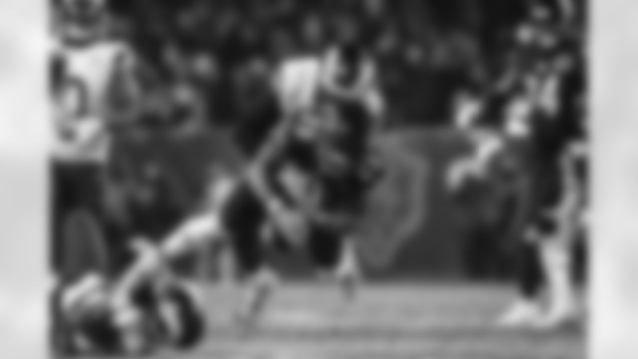 The Los Angeles Rams take on the Chicago Bears in the divisional round of the 2025 NFL post season.