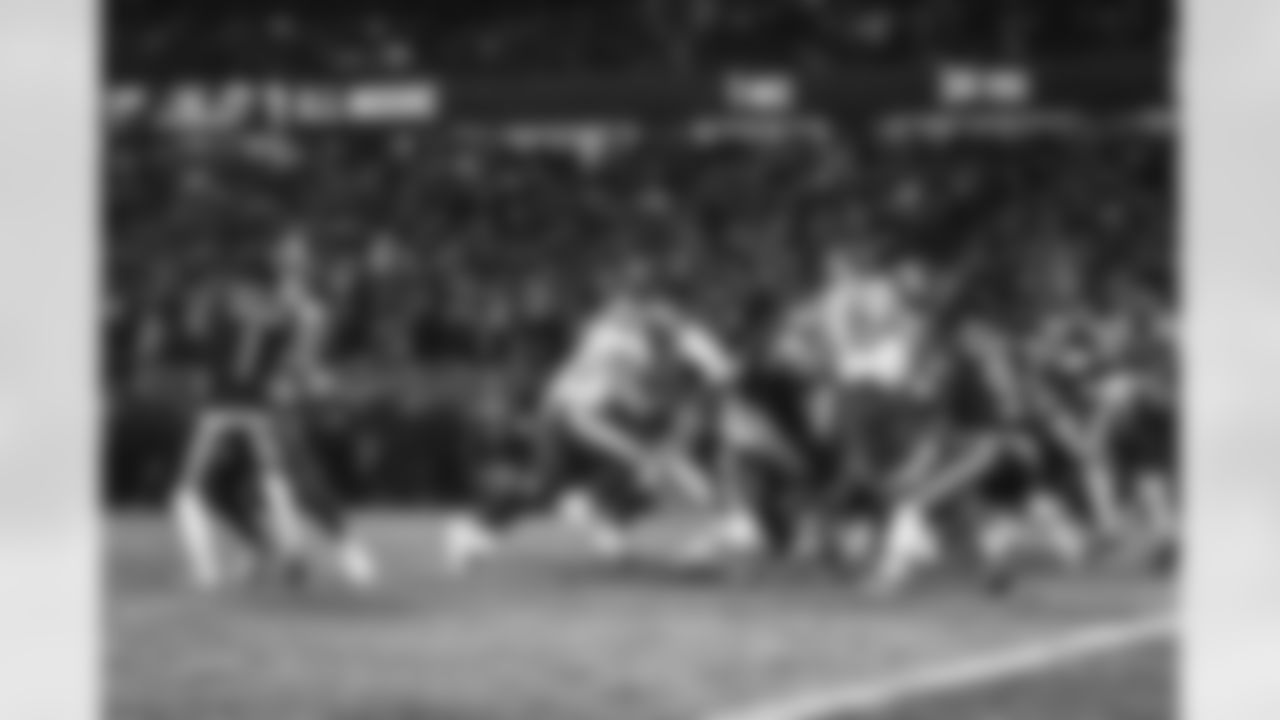 The Los Angeles Rams take on the Chicago Bears in the divisional round of the 2025 NFL post season.