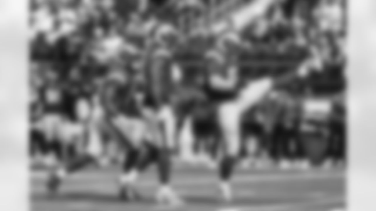 The Los Angeles Rams take on the New Orleans Saints in week 9 of the 2025 NFL regular season.