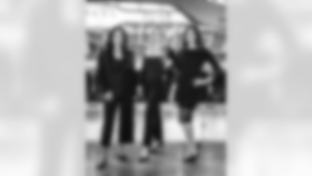 The Los Angeles Rams take on the Seattle Seahawks in week 11 of the 2025 NFL regular season.