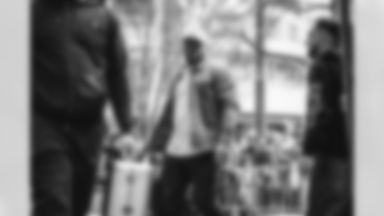 65 OL Coleman Shelton travels to Bank of America Stadium for Wild Card matchup vs. Panthers