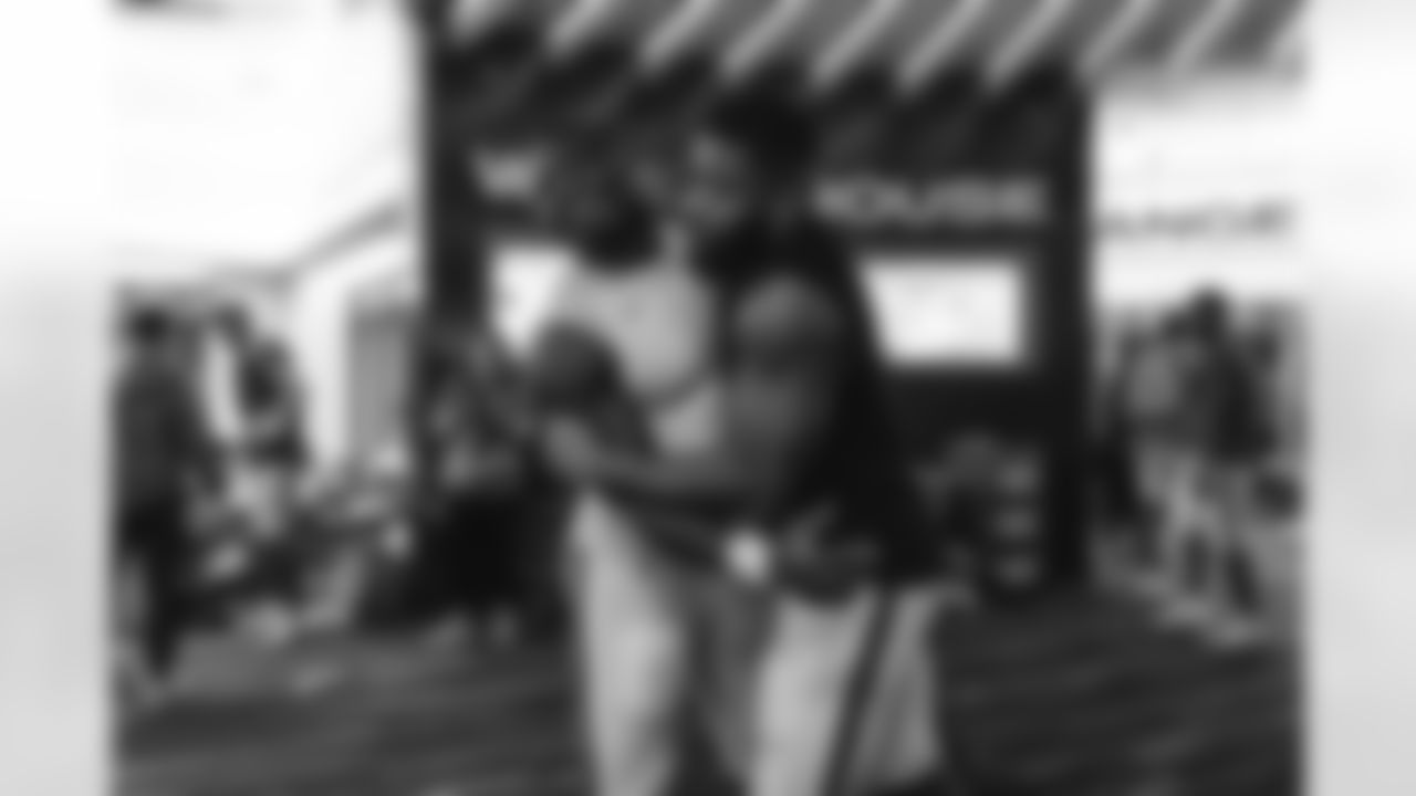 The Los Angeles Rams take on the New Orleans Saints in week 9 of the 2025 NFL regular season.