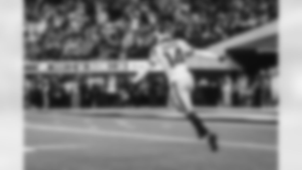 The Los Angeles Rams take on the Tampa Bay Buccaneers in week 12 of the 2025 NFL regular season.