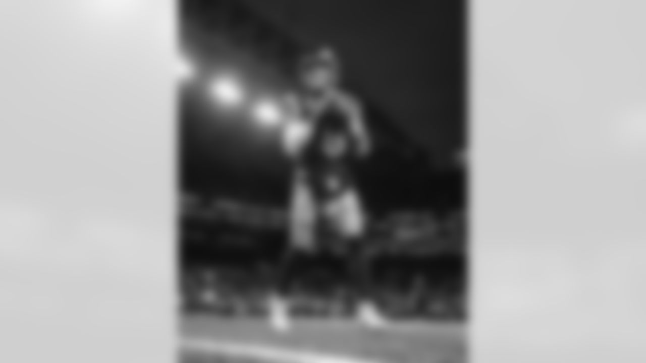 The Los Angeles Rams take on the Seattle Seahawks in week 16 of the 2025 NFL regular season.