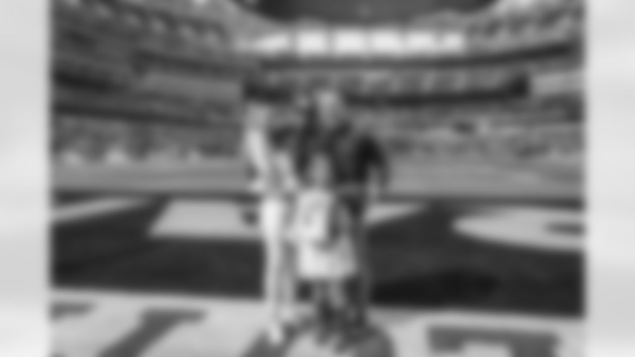 The Los Angeles Rams take on the New Orleans Saints in week 9 of the 2025 NFL regular season.