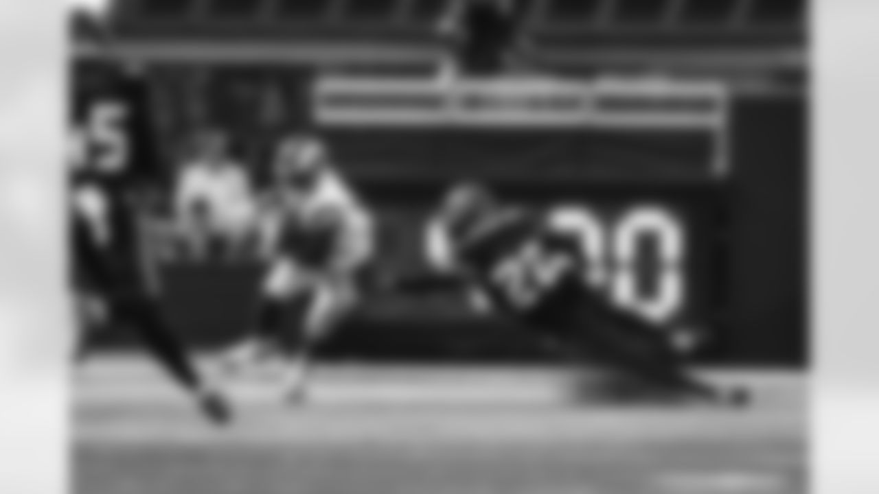 The Los Angeles Rams take on the Houston Texans in week 1 of the 2025 NFL regular season.