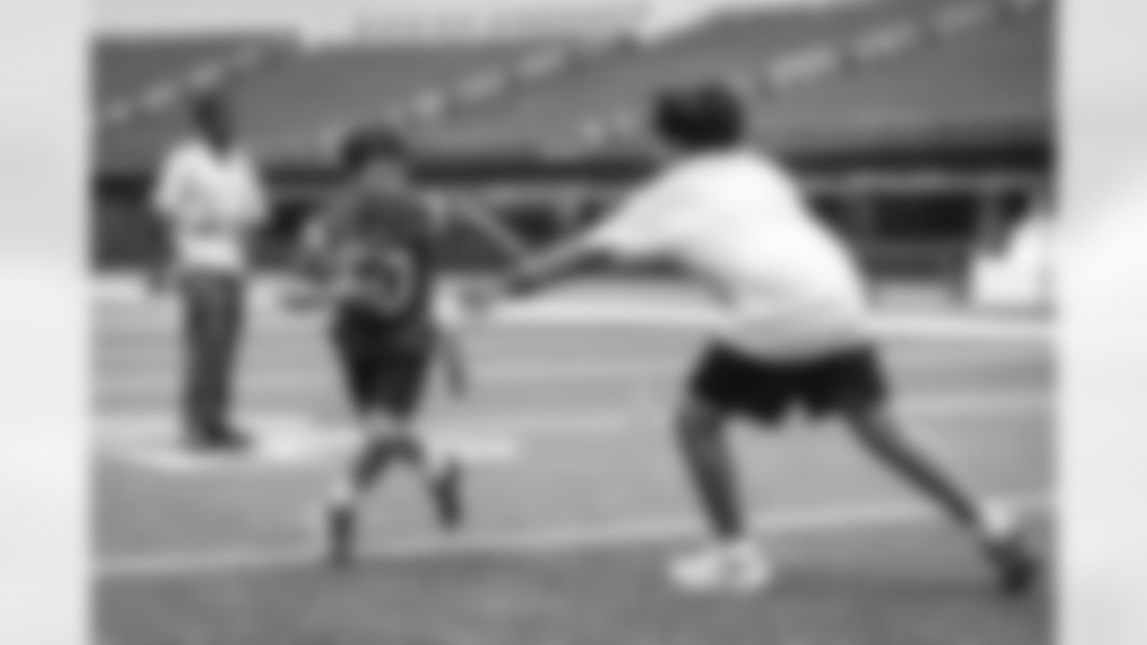 E_251101_Youth_Football_Clinic_NT_343