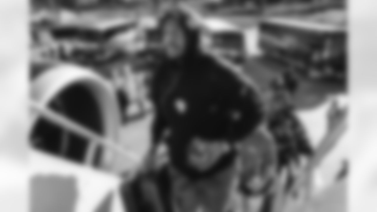 OL Warren McClendon travels to Seattle for Sunday's NFC Championship game