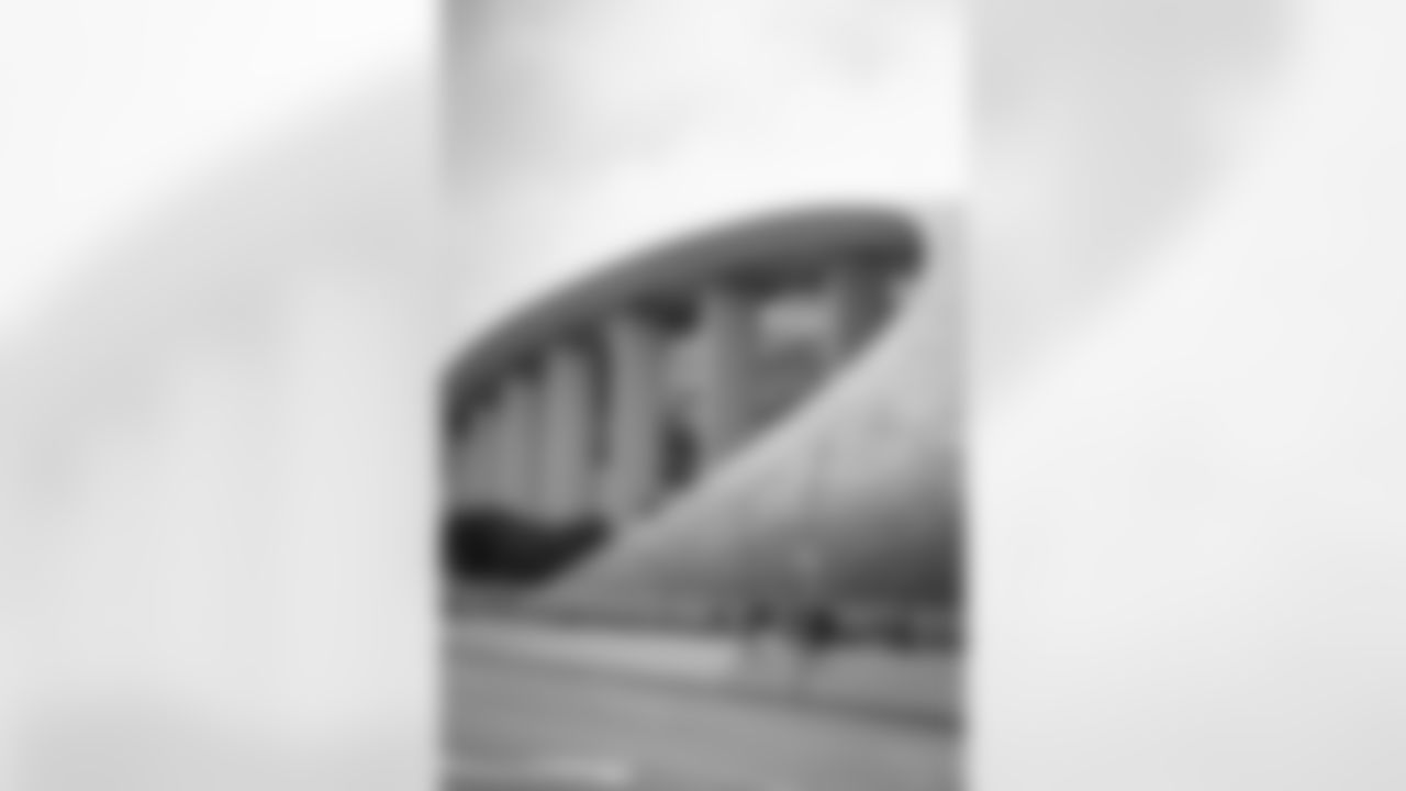 The Los Angeles Rams take on the New Orleans Saints in week 9 of the 2025 NFL regular season.