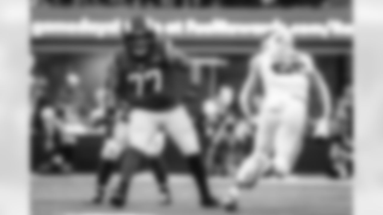 The Los Angeles Rams take on the Arizona Cardinals in week 18 of the 2025 NFL regular season.