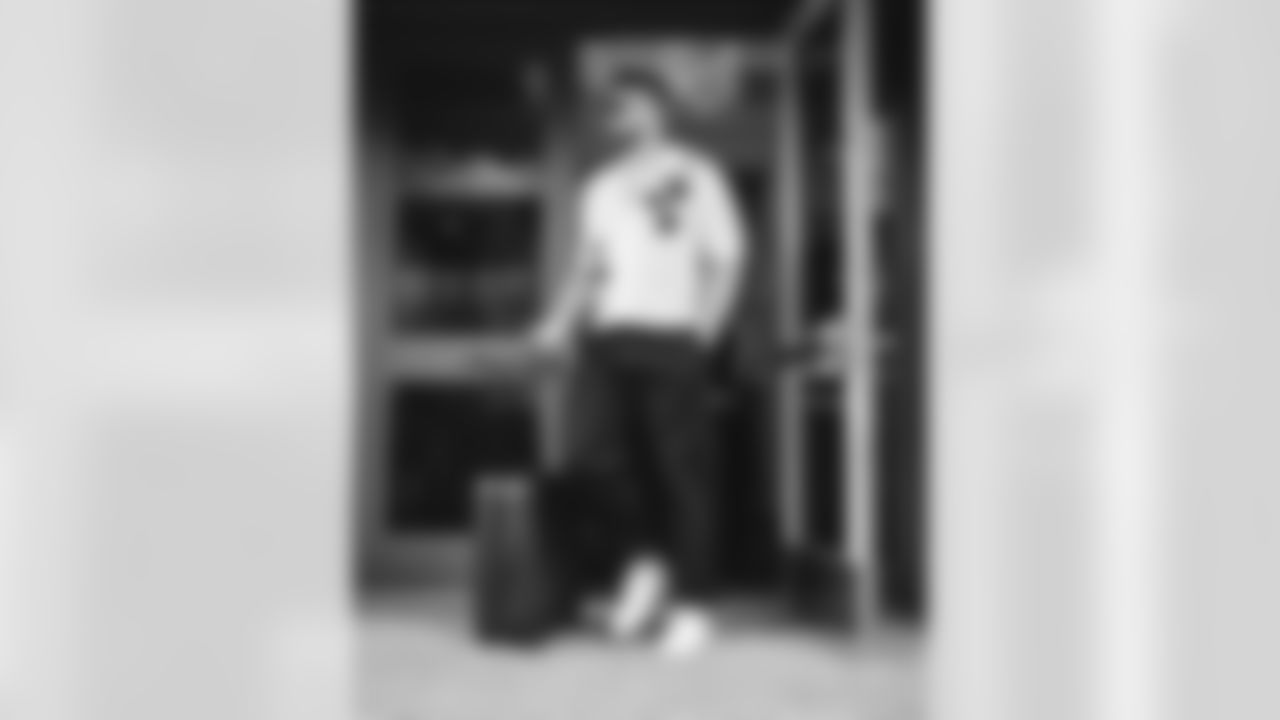 38 TE Nick Vannett travels to State Farm Stadium for today's game against the Cardinals