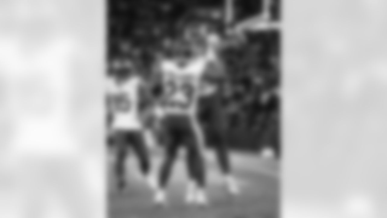 The Los Angeles Rams take on the Jacksonville Jaguars for an international game during week 7 of the 2025 NFL regular season.