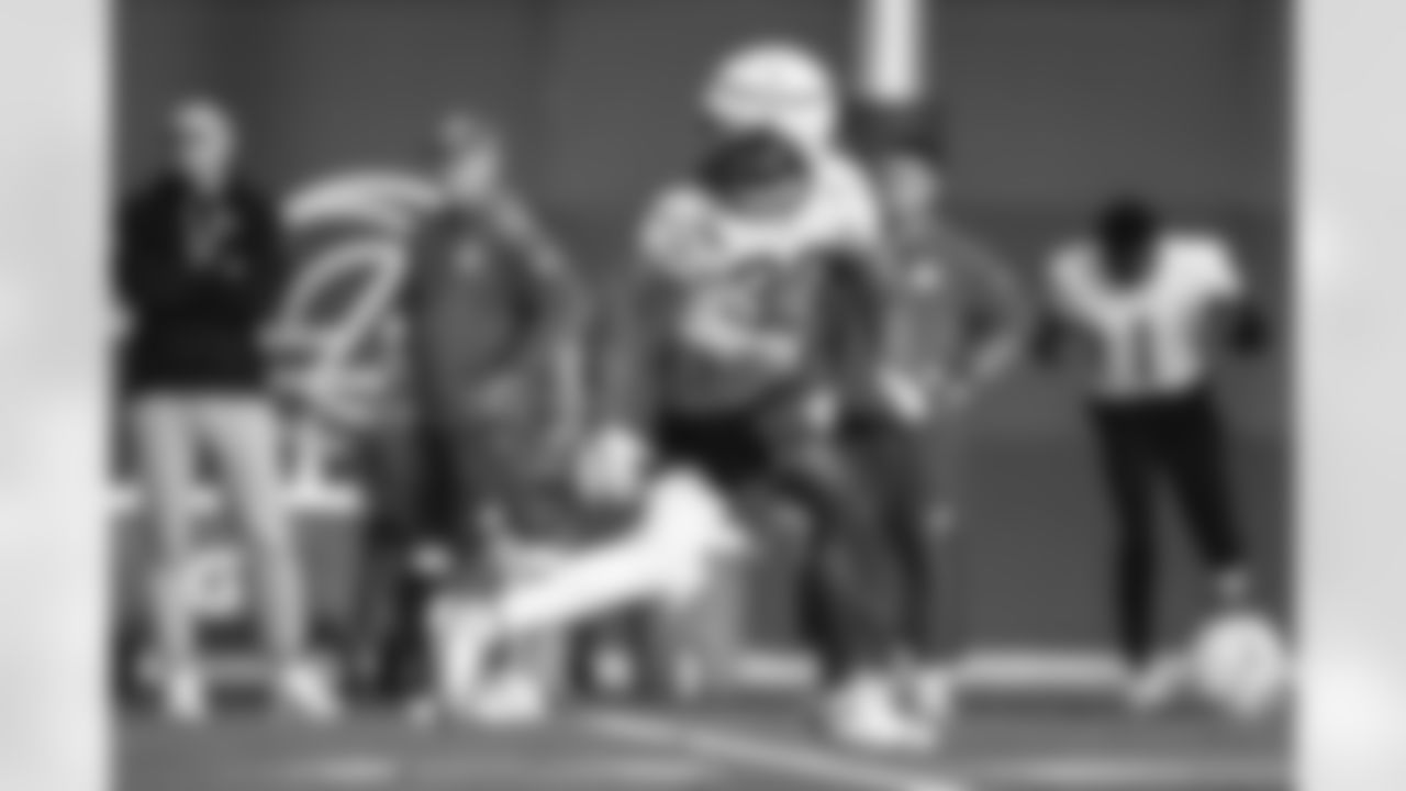 E_251119_Regular_Season_Week12_Practice_BT_00047