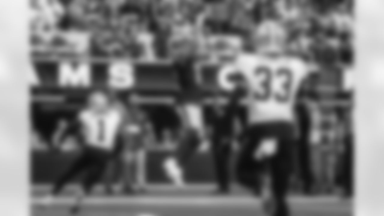 The Los Angeles Rams take on the New Orleans Saints in week 9 of the 2025 NFL regular season.