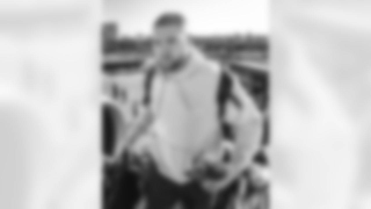 DE Braden Fiske travels to Seattle for Sunday's NFC Championship game