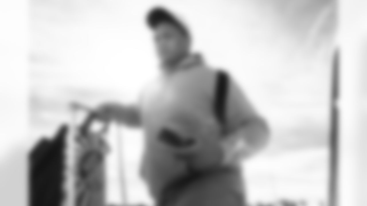 77 OL Alaric Jackson travels to Chicago for Divisional matchup vs. Bears