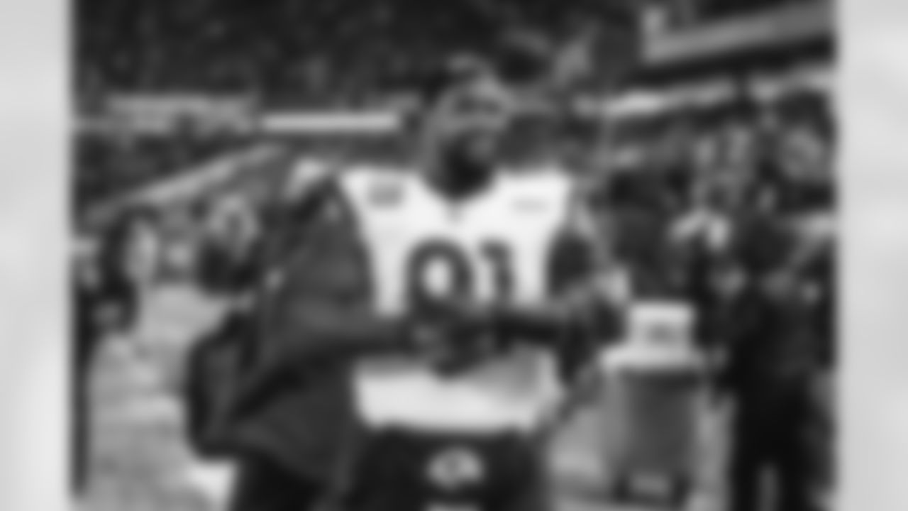 The Los Angeles Rams take on the Chicago Bears in the divisional round of the 2025 NFL post season.