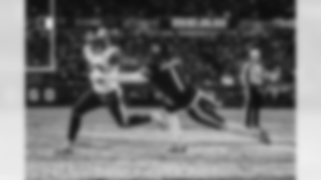 The Los Angeles Rams take on the Chicago Bears in the divisional round of the 2025 NFL Playoffs.