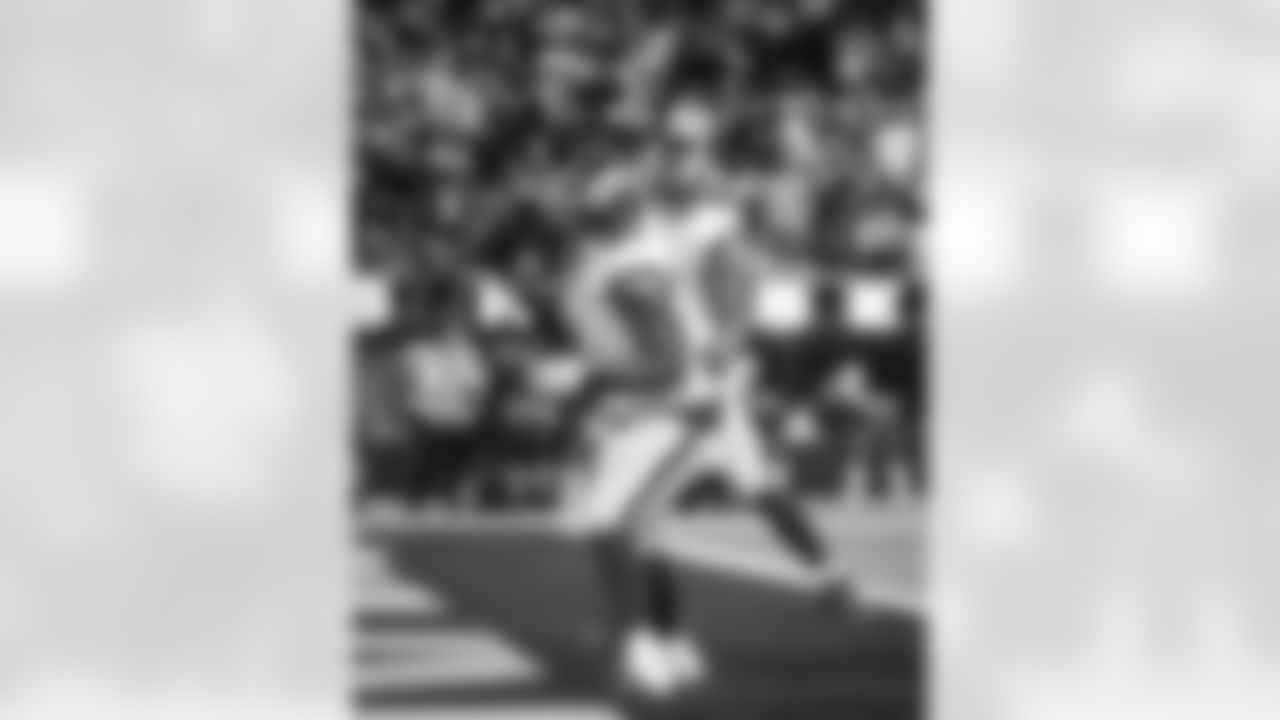 The Los Angeles Rams take on the Tampa Bay Buccaneers in week 12 of the 2025 NFL regular season.