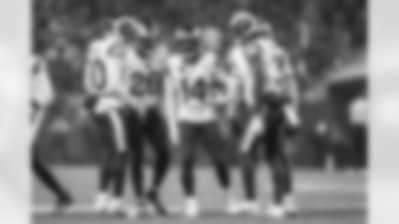 The Los Angeles Rams take on the Chicago Bears in the divisional round of the 2025 NFL post season.