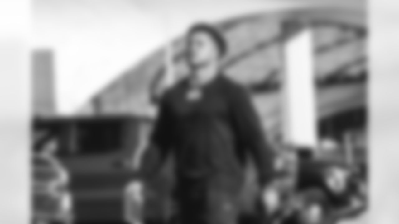 22 RB Blake Corum arrives at SoFi Stadium for Sunday Night Football against the Buccaneers