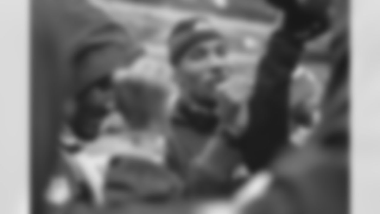 E_TOW28412_1