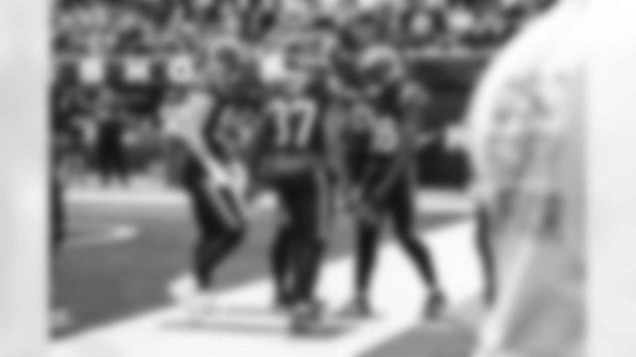 The Los Angeles Rams take on the Seattle Seahawks in week 11 of the 2025 NFL regular season.