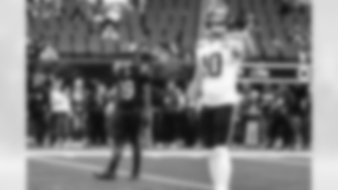 The Los Angeles Rams take on the Seattle Seahawks in week 11 of the 2025 NFL regular season.