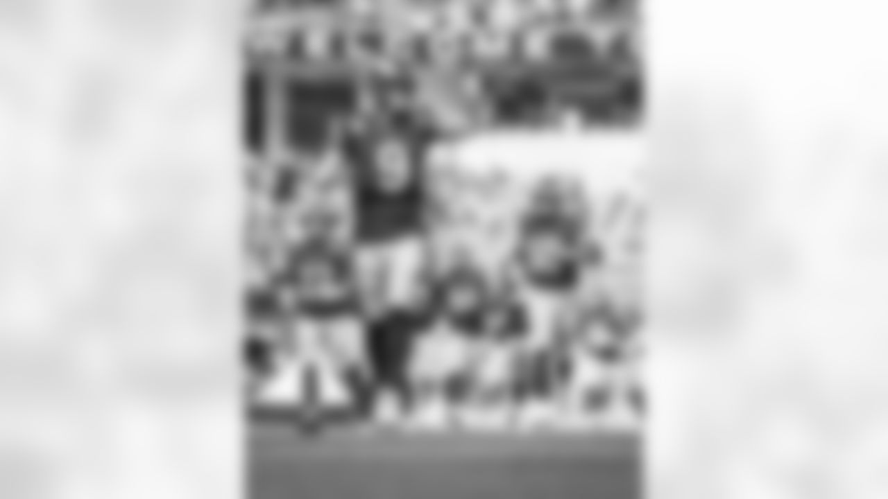 The Los Angeles Rams take on the New Orleans Saints in week 9 of the 2025 NFL regular season.