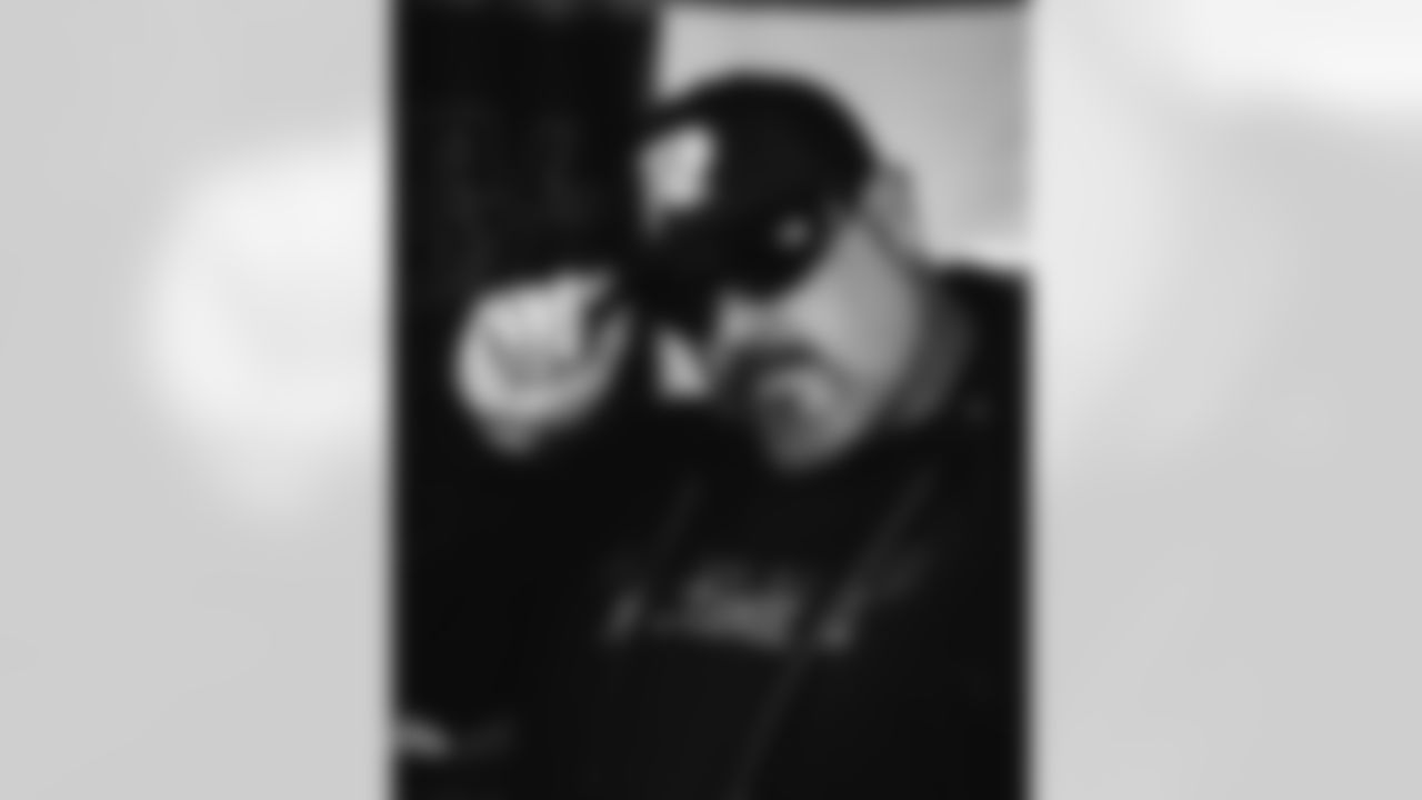 E_Royal_Sol_Merch_2025_25