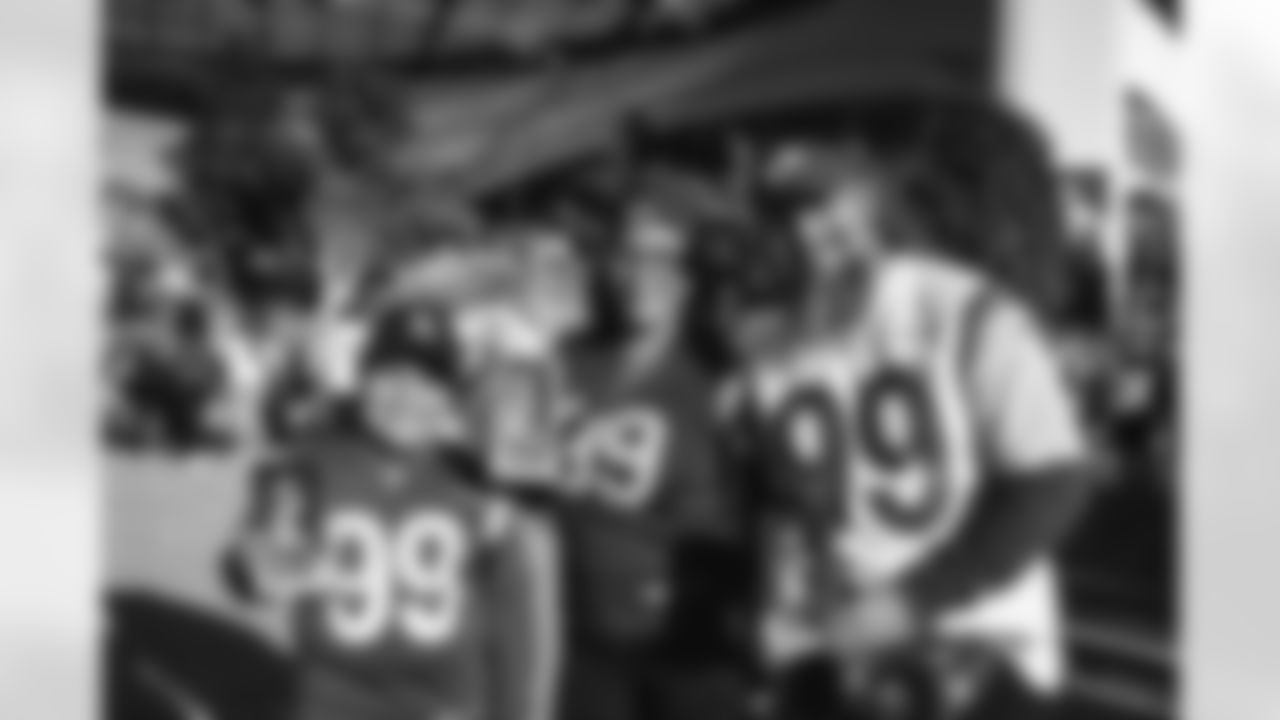 The Los Angeles Rams take on the Tampa Bay Buccaneers in week 12 of the 2025 NFL regular season.