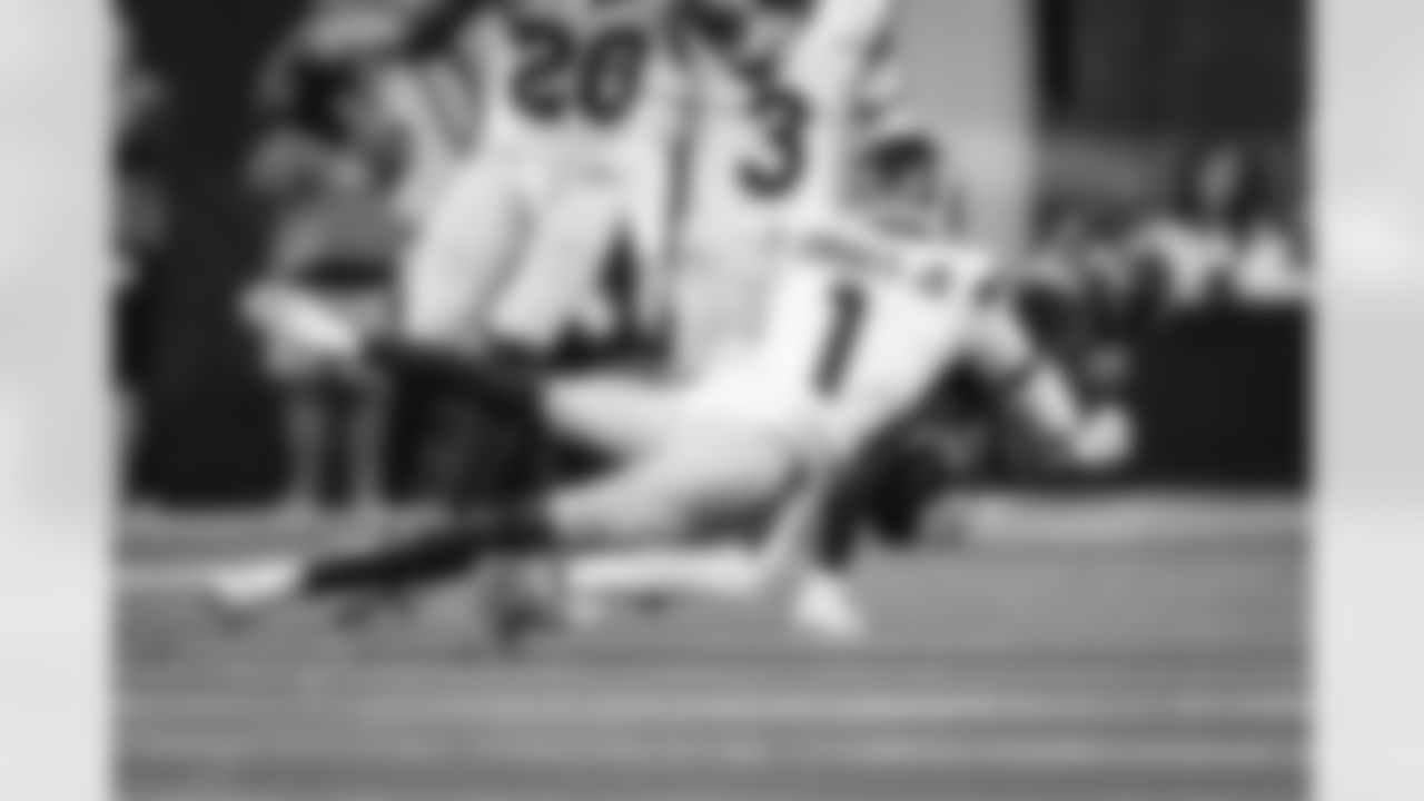 The Los Angeles Rams take on the Tampa Bay Buccaneers in week 12 of the 2025 NFL regular season.