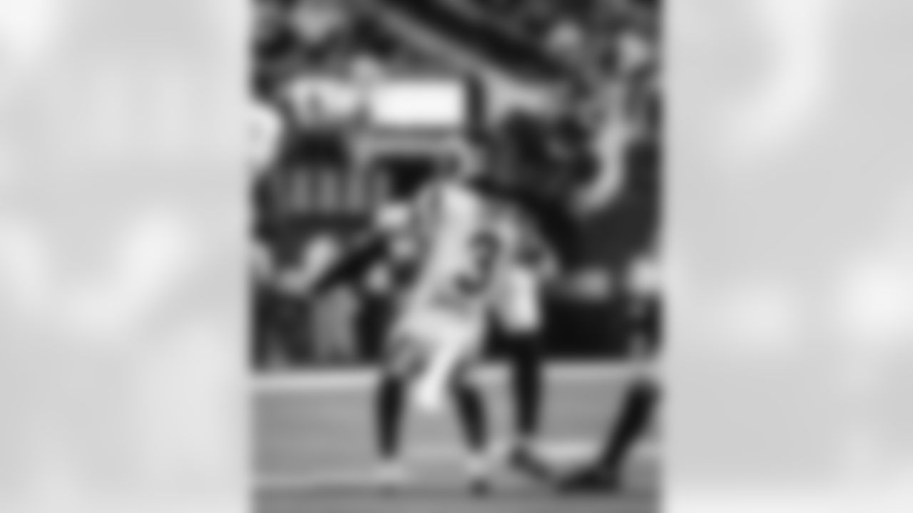 The Los Angeles Rams take on the Tampa Bay Buccaneers in week 12 of the 2025 NFL regular season.