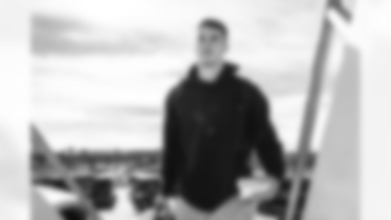 87 TE Davis Allen travels to Chicago for Divisional matchup vs. Bears