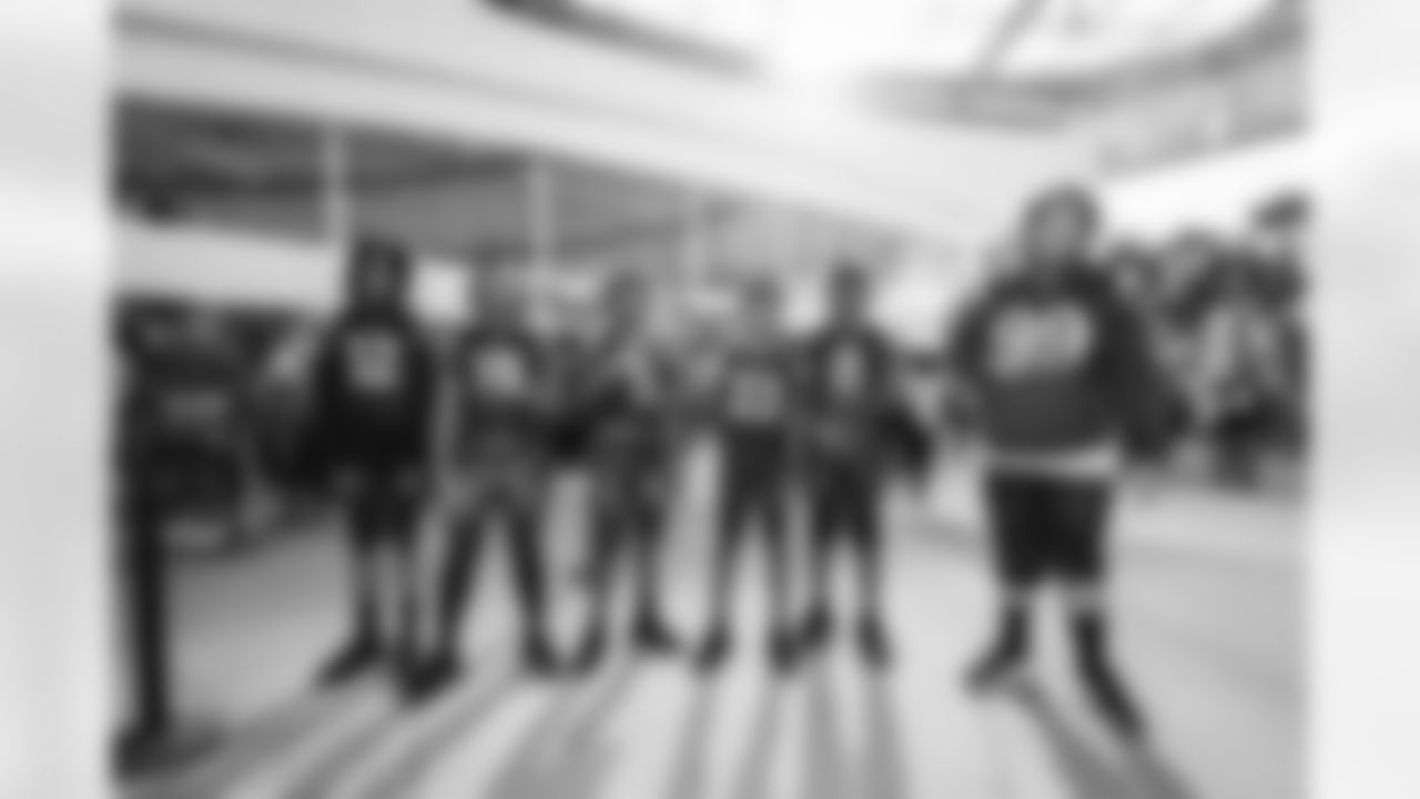 The Los Angeles Rams take on the Detroit Lions in week 15 of the 2025 NFL regular season.