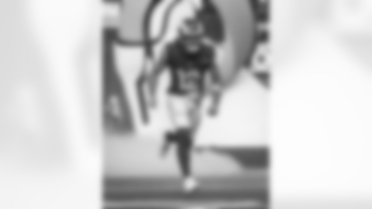 The Los Angeles Rams take on the Detroit Lions in week 15 of the 2025 NFL regular season.