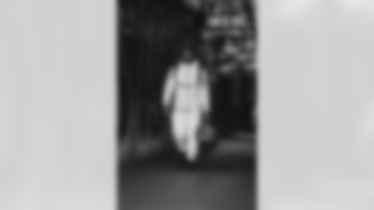 10 OLB Josaiah Stewart arrives at Bank of America Stadium for Wild Card matchup vs. Panthers