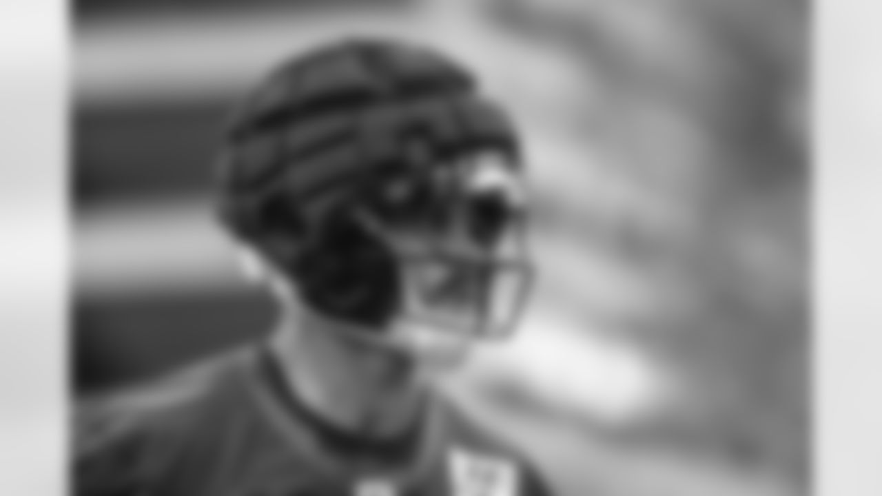 E_251112_Regular_Season_Week11_Practice_0033