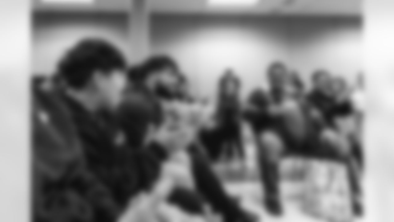 E_251118_KyrenWilliams_NELincoln_Rams_Turkey_Distribution_AD_0087