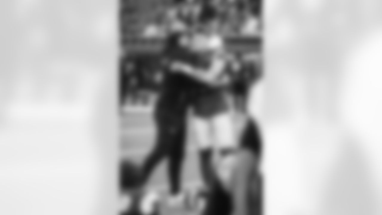 The Los Angeles Rams take on the New Orleans Saints in week 9 of the 2025 NFL regular season.