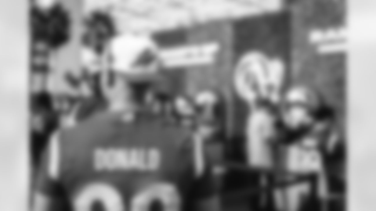 The Los Angeles Rams take on the Detroit Lions in week 15 of the 2025 NFL regular season.