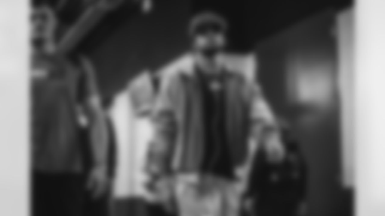 14 CB Cobie Durant arrives at Levi's Stadium for today's matchup against the 49ers